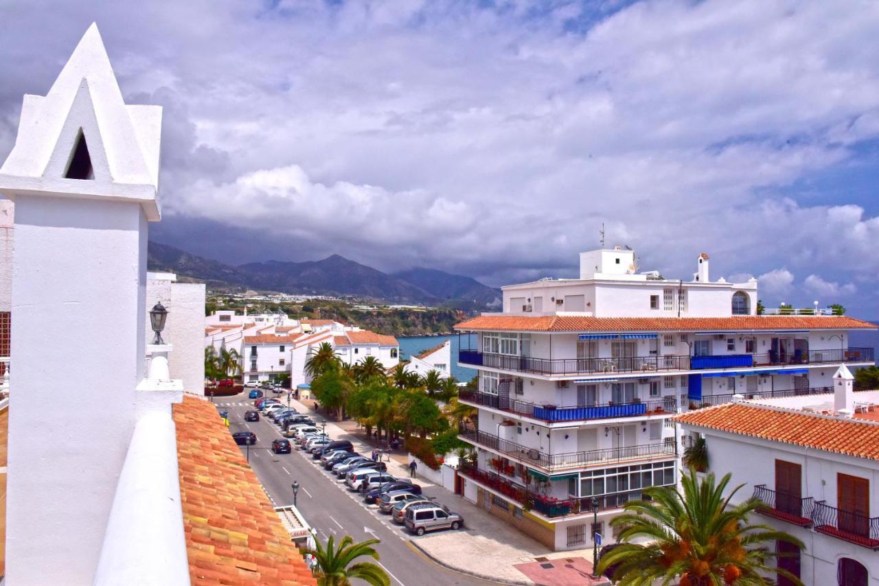 Nerja Center Apartment With Sea View Zewnętrze zdjęcie